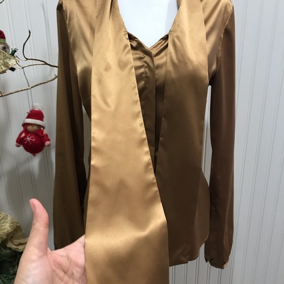 SATINY GOLD BUTTON-DOWN BLOUSE WITH NECK TIE - Picture 5 of 6
